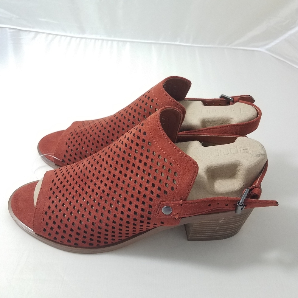 Marc Fisher Sashe Wedge 10M New - Picture 2 of 8
